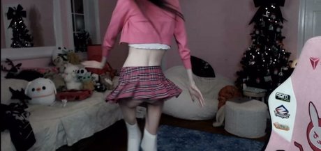 Eugenia Cooney pornographic star photos