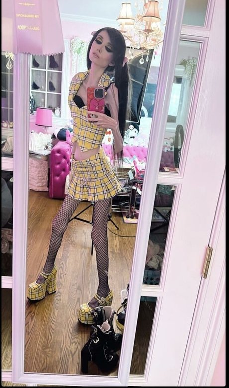 Eugenia Cooney star sexy pictures