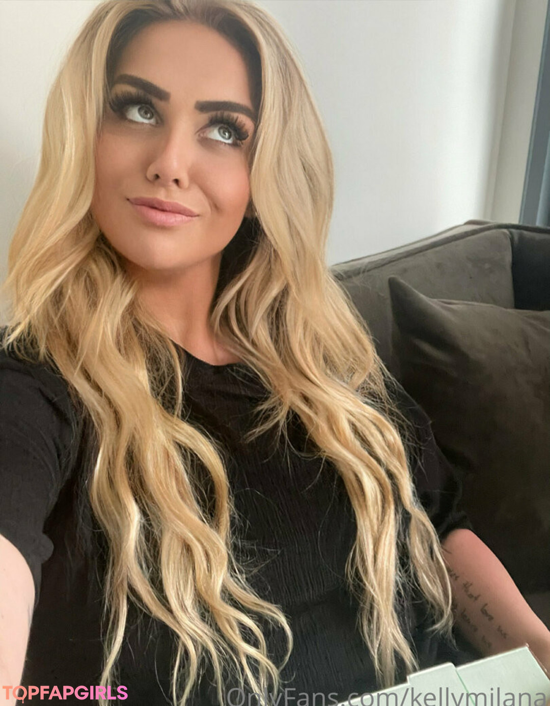 kellymilana star naked photo