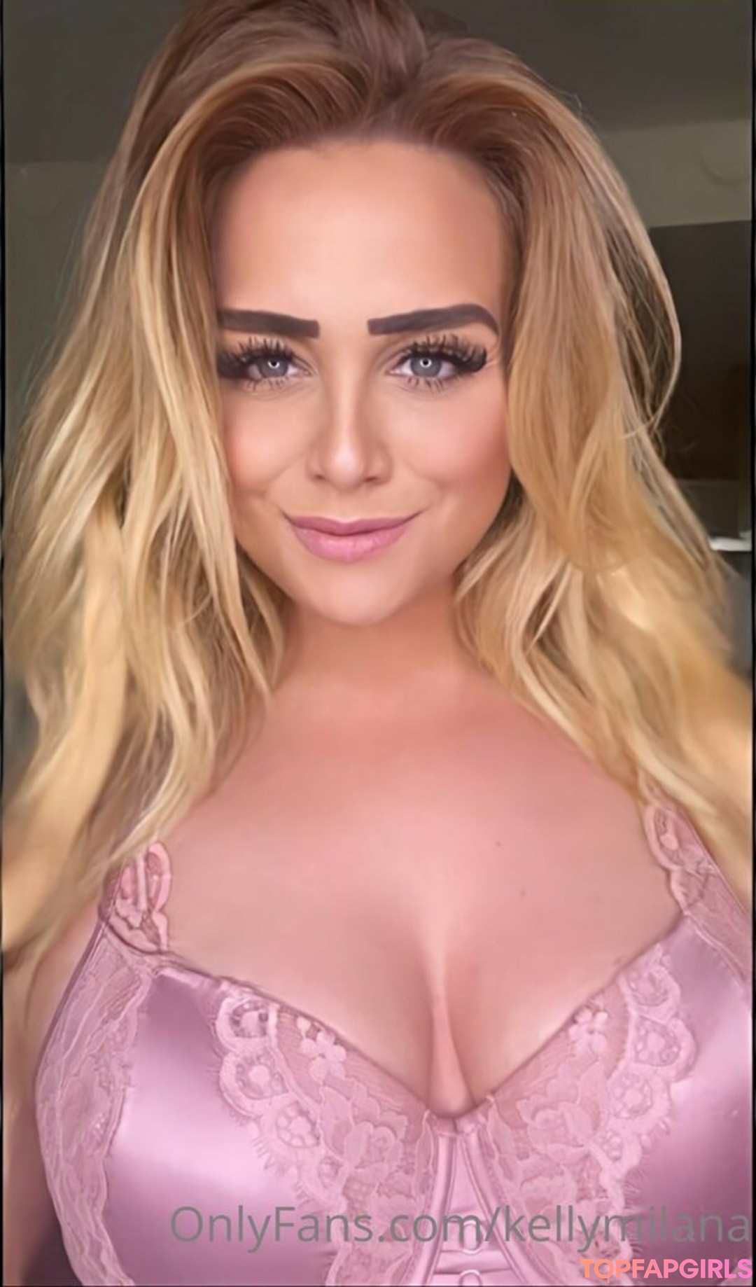 kellymilana star sexy pics
