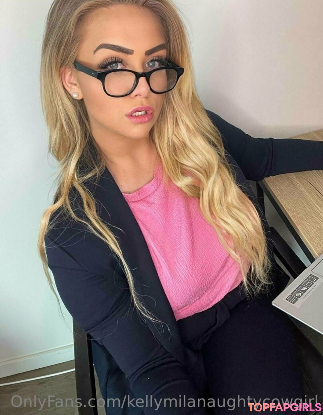pale teen onlyfans pornos pics