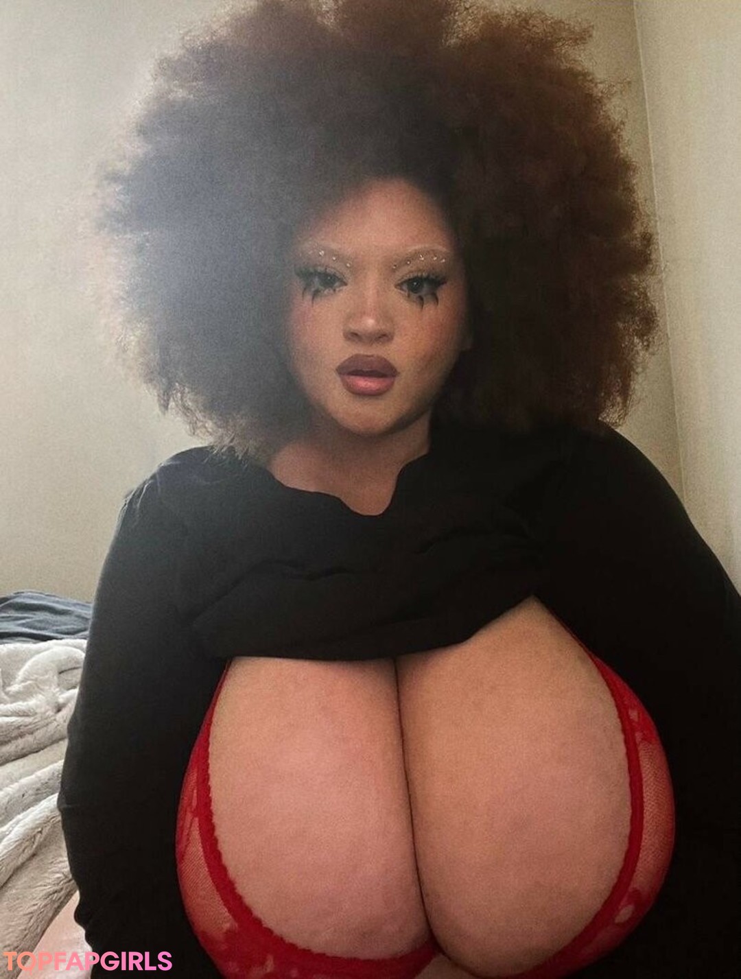 Nikkie Ginger art pornstar image