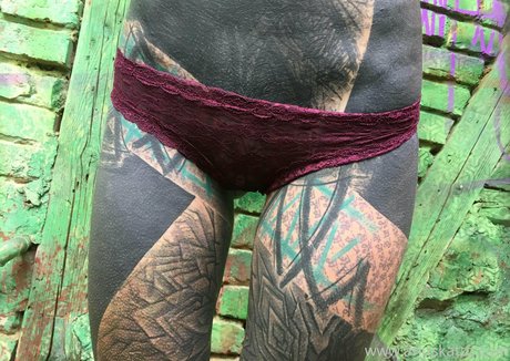 Anuskatzz model erotic pics