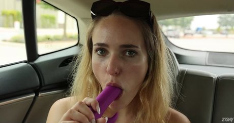 stepdaughter onlyfans pornographic photo