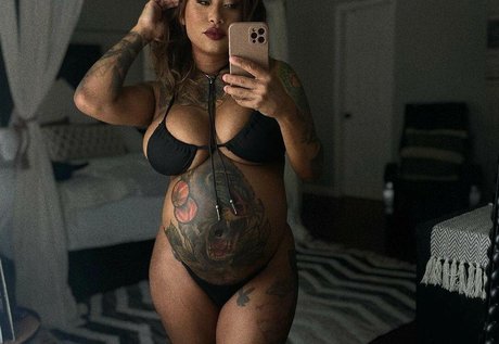 Serenity Snow adult model images