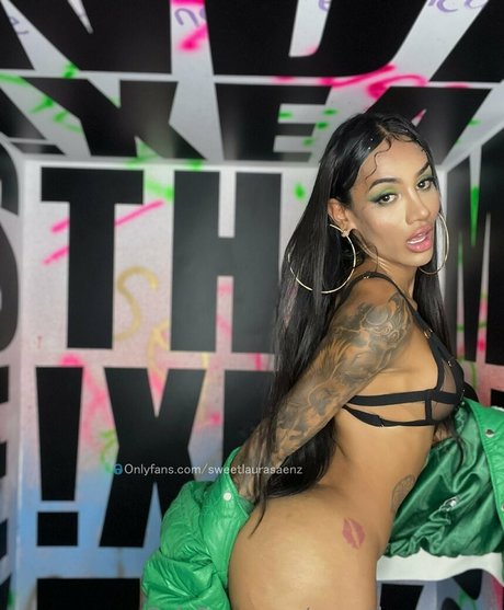 sweetlaurasaenz model best images