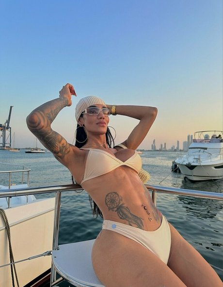 sweetlaurasaenz star high quality pictures