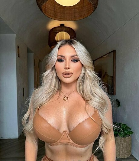 trans dominatrix onlyfans sexy xxx photo