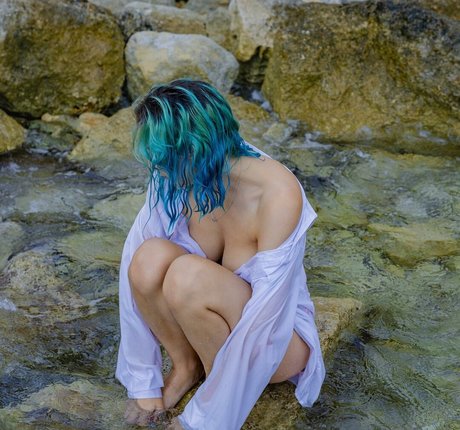 leliloo nudes actress gallery