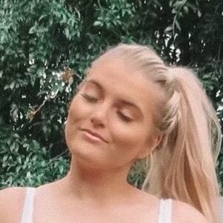 busty teen onlyfans naked image