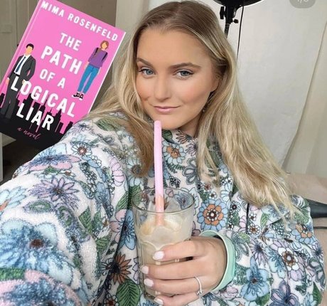 curvy teen onlyfans hot nude photo