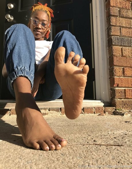 littleebonyfeet pornstar best photos