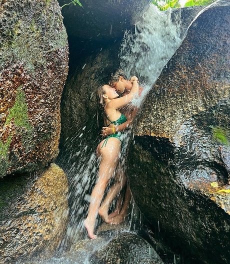 teen topless onlyfans sexy naked pic