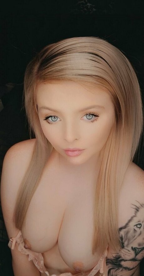 beautiful japanese onlyfans sex image