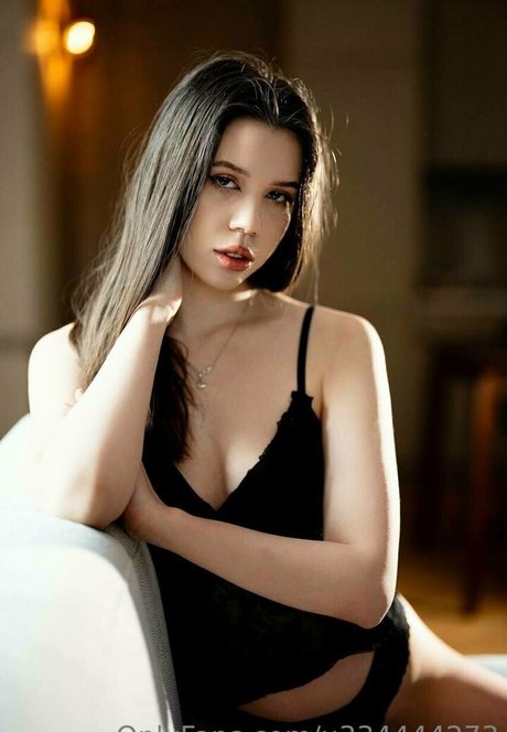 lollitta on fire adult model image