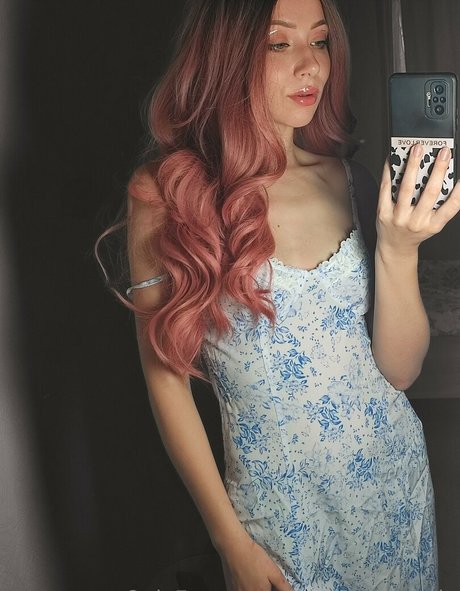 foxy emma vip xxx model pics