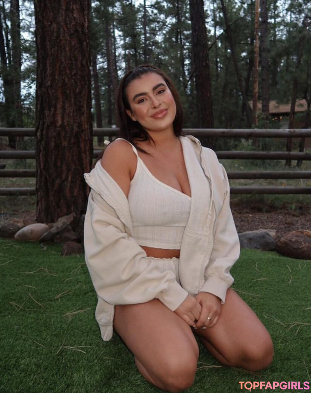 Kalani Hilliker art model archive