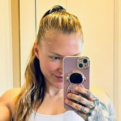 prettypixie23 top profile image