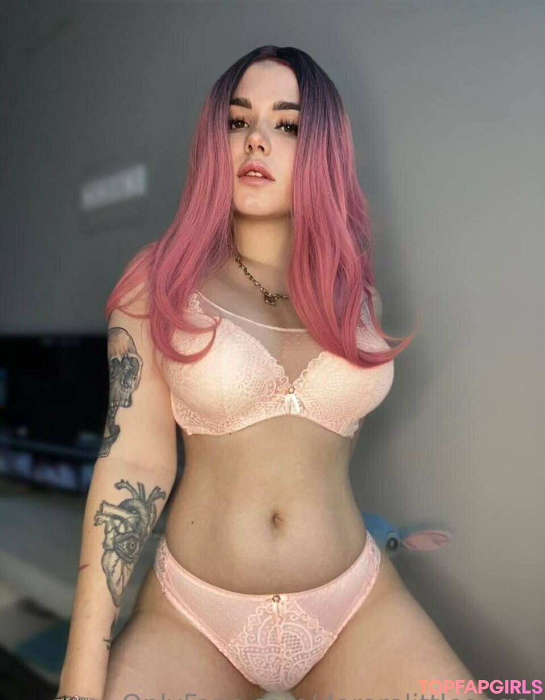 victoriayourgf model adult photo