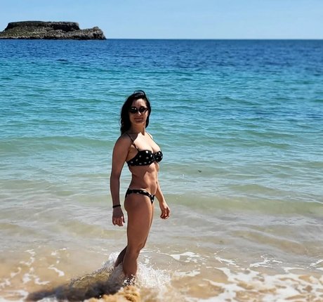 Rebecca Sarker model exclusive image