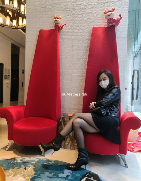 HK Mistress Niti adult actress picture