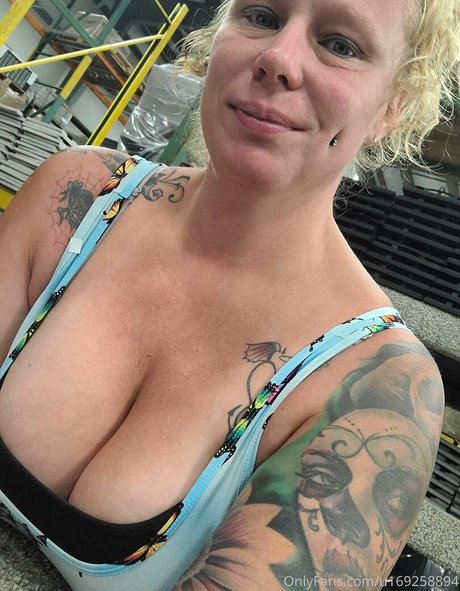 bigbootymandyj1981 beautiful model images