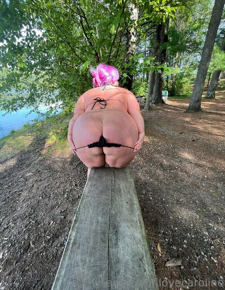 ilovecaroline erotic model pics