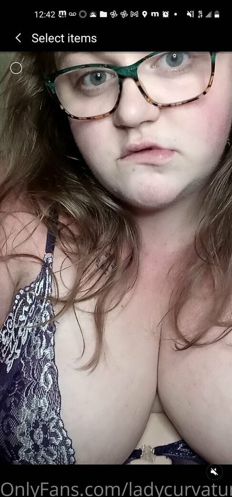 ladykeepsherlegsopen pornstar sexy images