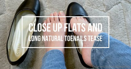 kiaraskyefree star hot photo