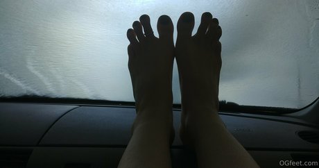 ogfeet nude model photo