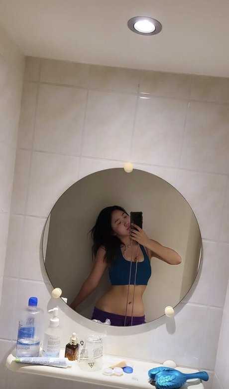 Yuggie TV star top picture