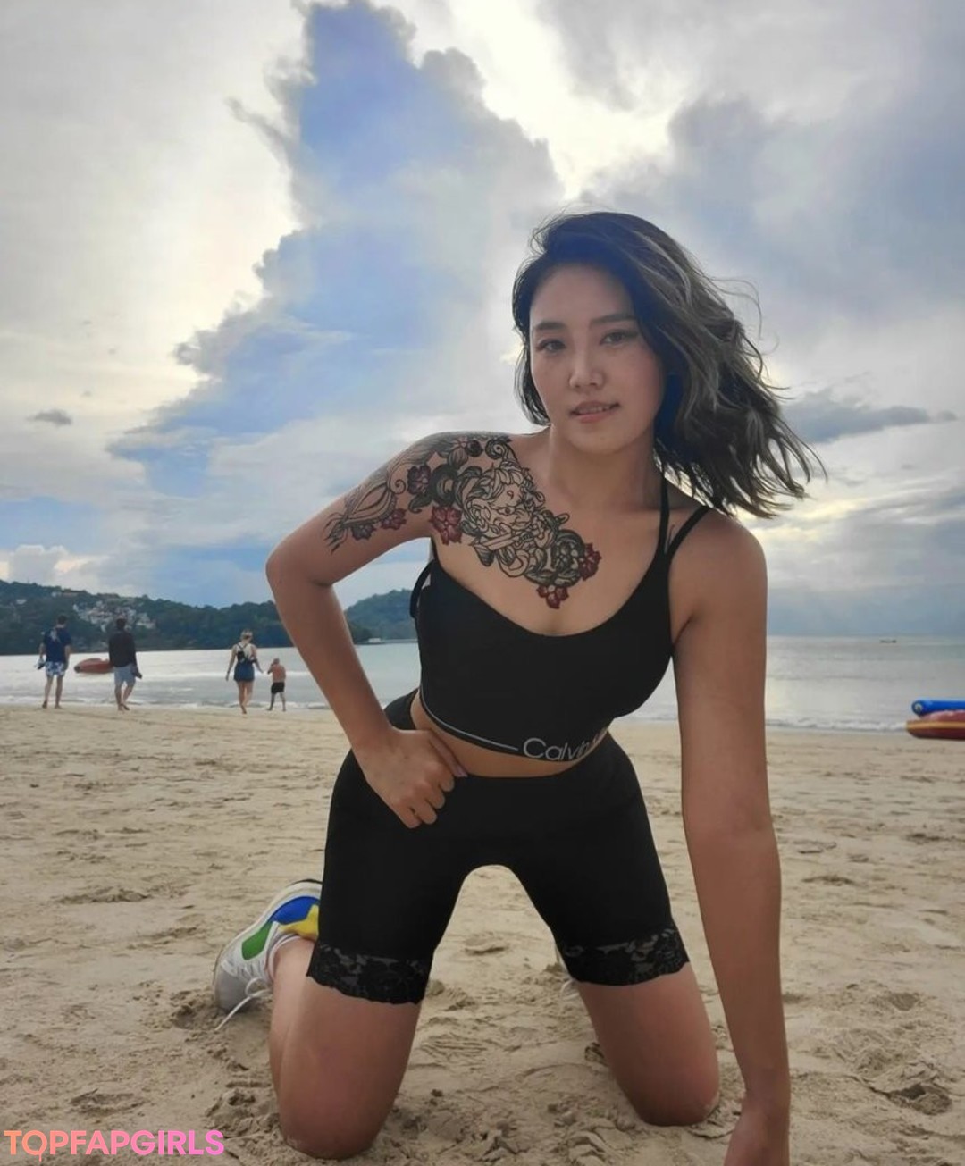 Yuggie TV xxx actress gallery