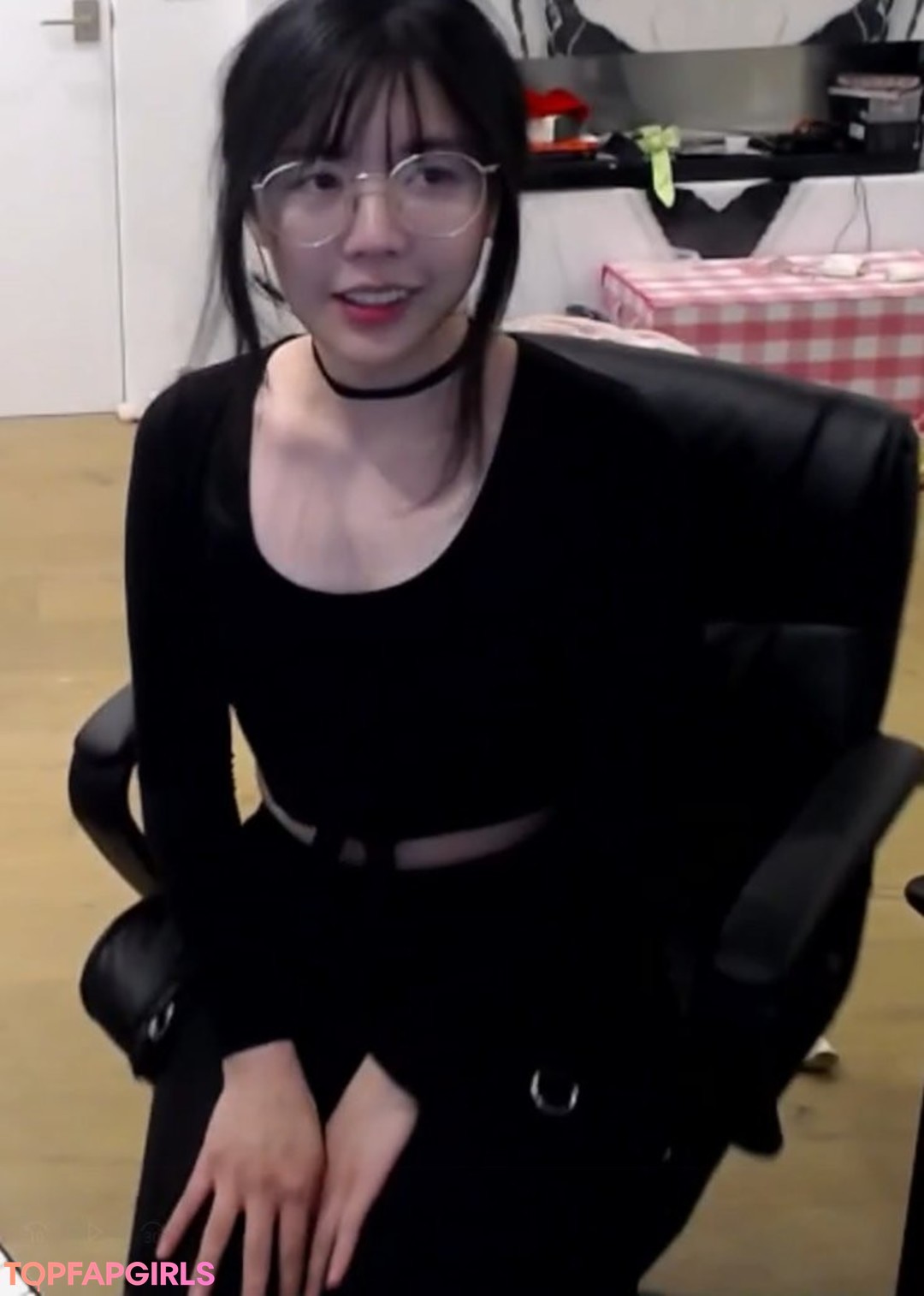 LilyPichu model adult pics