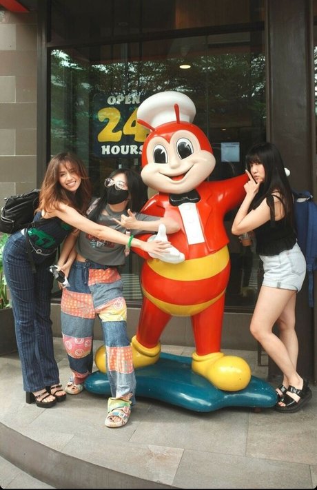 famous femboy onlyfans pretty photo