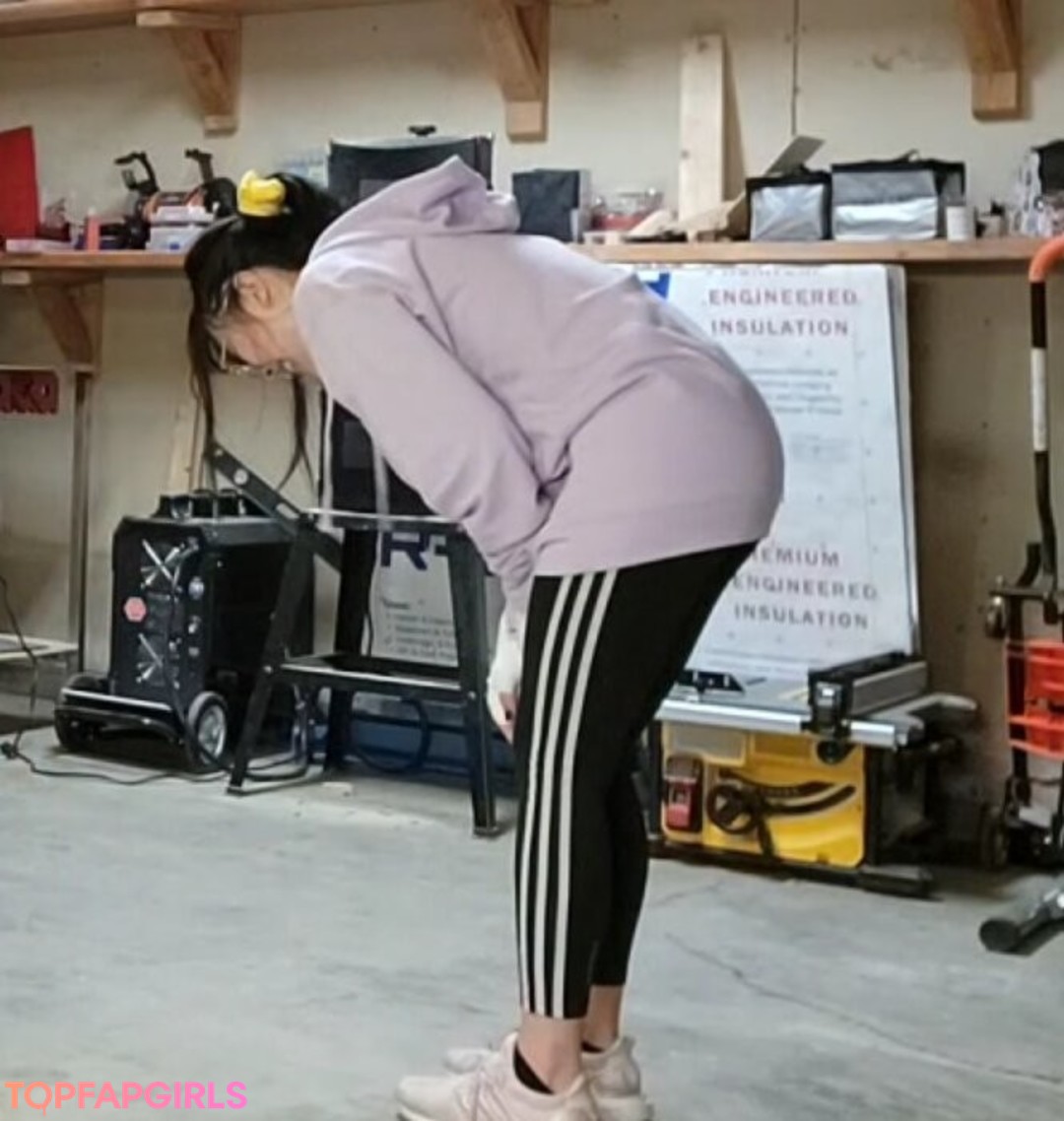 LilyPichu high quality pornstar picture