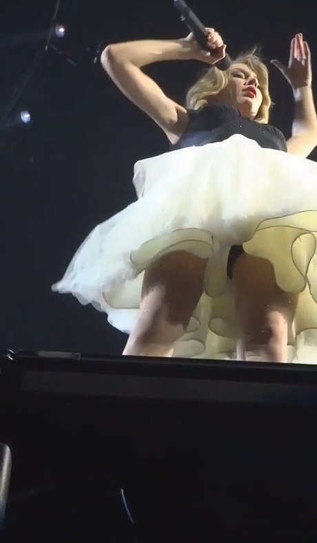 italian milf onlyfans erotic img