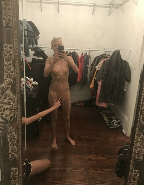 gloryhole wife onlyfans pretty galleries