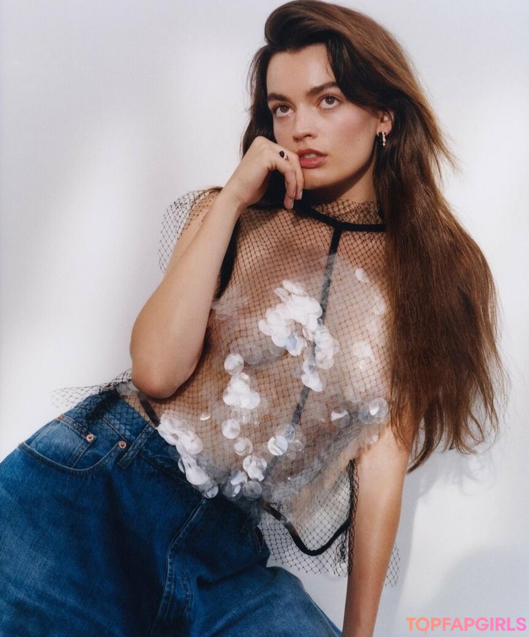 Emma Mackey sex actress img