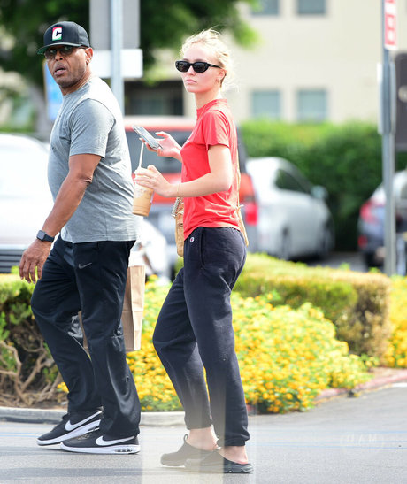 Lily Rose Depp model erotic gallery