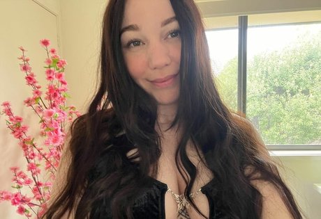 Itsbordie pornstar erotic archive