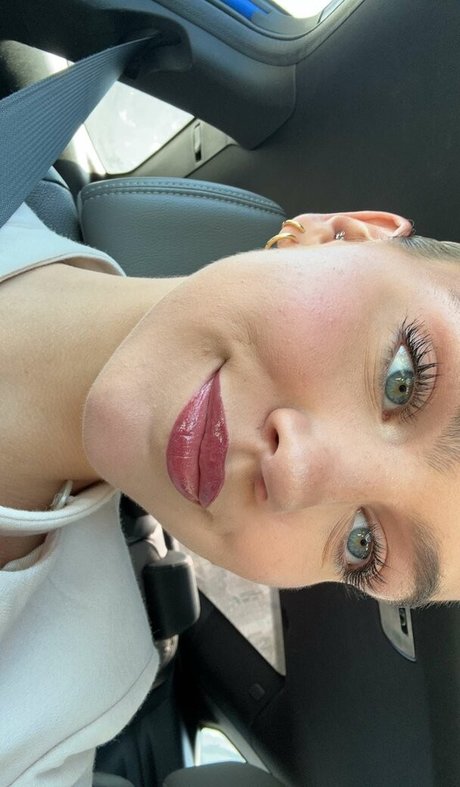 black female onlyfans pretty img