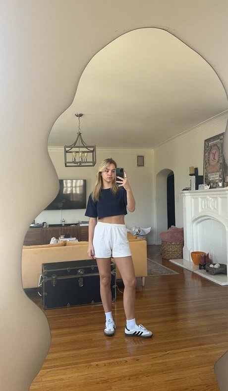 gloryhole girls onlyfans nude pics