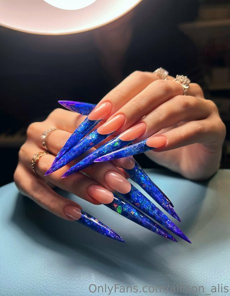 dark skin ebony onlyfans adult photo