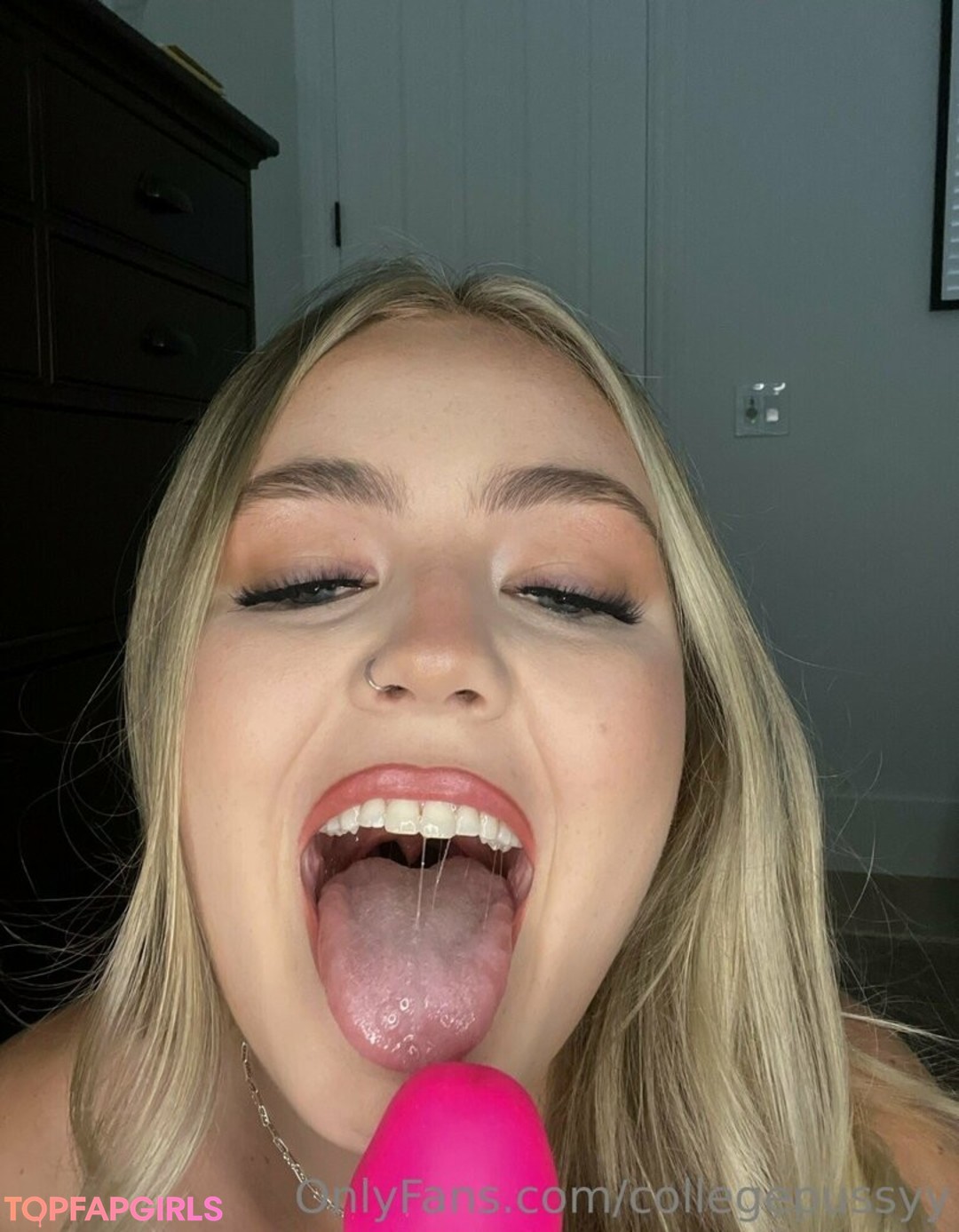 collegepussyy hd pornstar pics