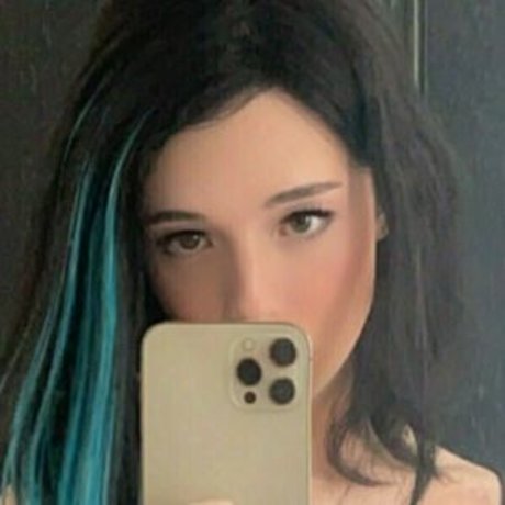 PuppyGirlX3 pretty star pic