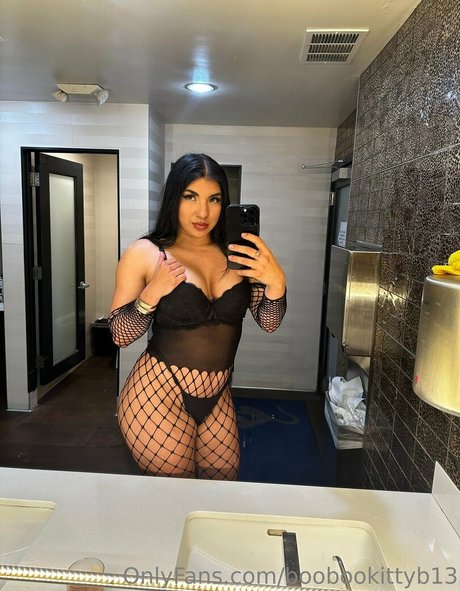 Boobookittyb13 pornstar nude photo