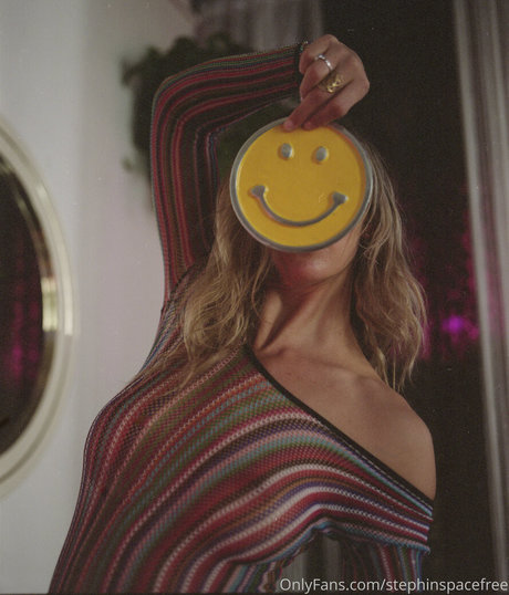 stephinspacefree pornographic model archive