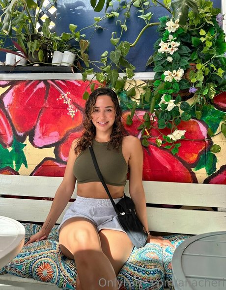 anacheri pornstar free photo
