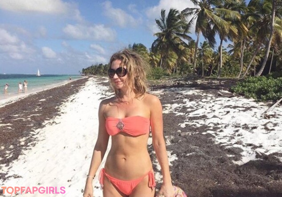 Ashley Jones pornographic model pics