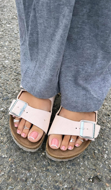 college teacher onlyfans nude pic